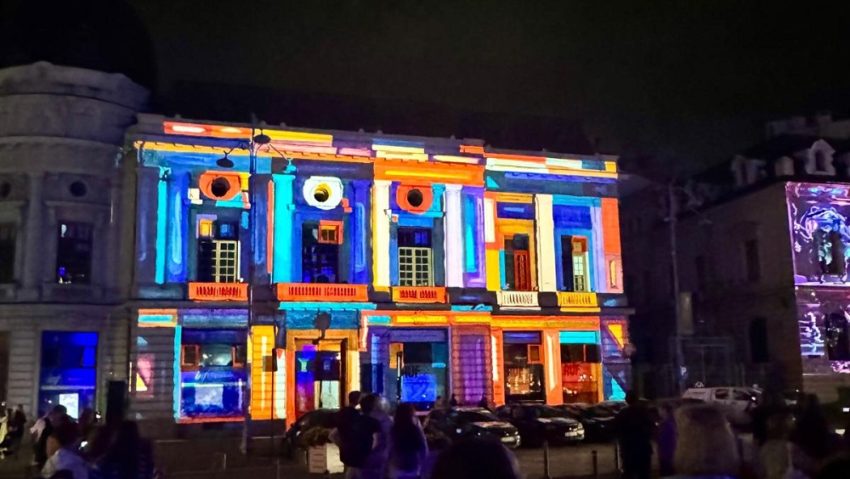 Spotlight – International Light Art Festival #9 transformă Bucureştiul în Capitala Luminii
