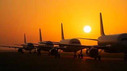 Traficul aerian, perturbat în unele capitale europene din cauza unui atac cibernetic