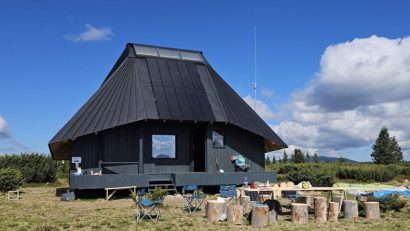 A fost inaugurat refugiul montan „Piatra Tâlharului”