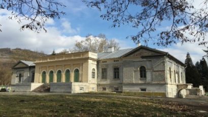 Aproape 100 de monumente istorice din Harghita și Covasna, dispărute ori aflate în stare avansată de degradare