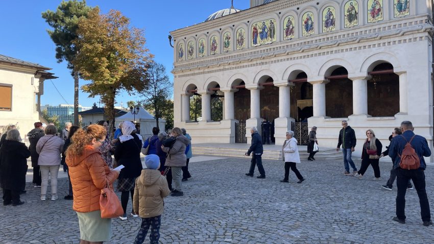 Sfântul Dimitrie cel Nou, ocrotitorul Bucureștilor: Credință, tradiție și pelerinaj Sfântul Dimitrie cel Nou, ocrotitorul Bucureștilor: Credință, tradiție și pelerinaj