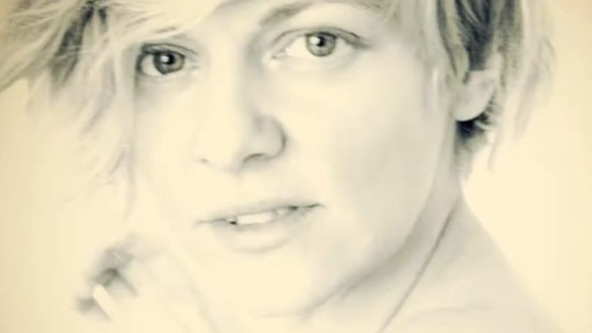 Portret de artistă • Cântăreața Dana Nălbaru Portret de artistă • Cântăreața Dana Nălbaru