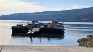 Traversarea Dunării cu bacul, reluată la Bechet