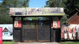 TIMIȘOARA: De zece ori mai mulți vizitatori decât plătitori de bilete la Muzeul Satului Bănățean