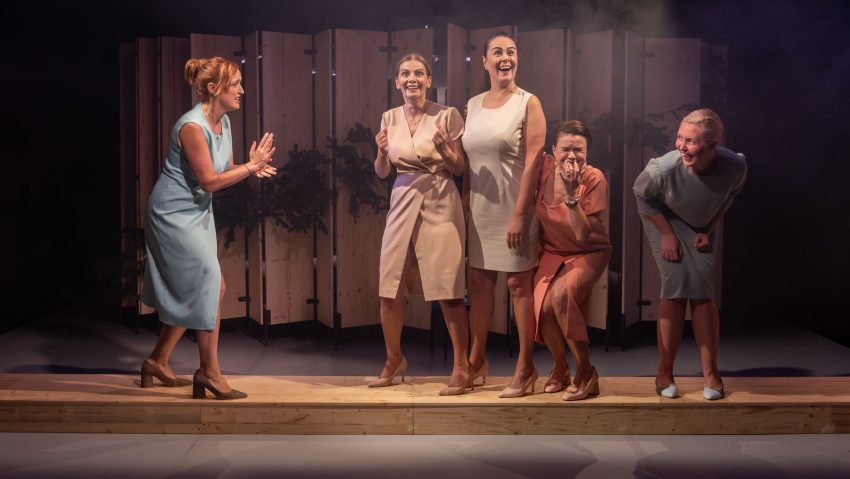 BUCUREȘTI: ”Lirda”, premieră la Teatrul de Comedie BUCUREȘTI: ”Lirda”, premieră la Teatrul de Comedie