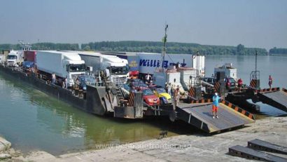 Traversarea Dunării cu bacul, la Bechet, temporar suspendată