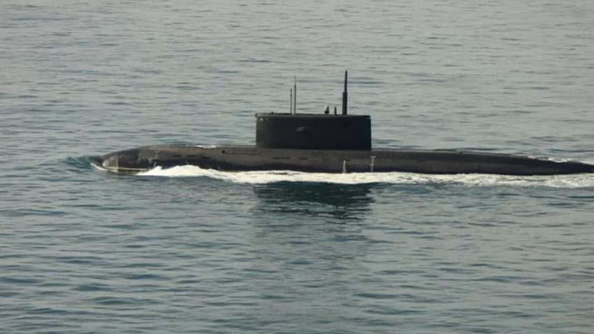 Șeful NATO glumește pe seama unui submarin rusesc „șchiop” Șeful NATO glumește pe seama unui submarin rusesc „șchiop”