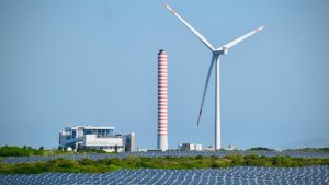 INS: Resursele de energie au crescut în primele 8 luni ale anului. Trei categorii de producție, în scădere