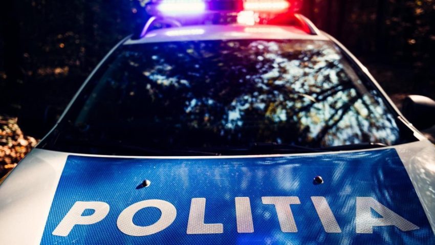 DOLJ: Familie de vârstnici, tâlhărită în propria locuință de un bărbat și un minor DOLJ: Familie de vârstnici, tâlhărită în propria locuință de un bărbat și un minor