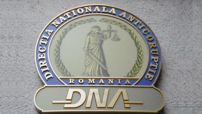 DNA: Percheziţii la firme acuzate de evaziune fiscală în domeniul transportului de ride-sharing