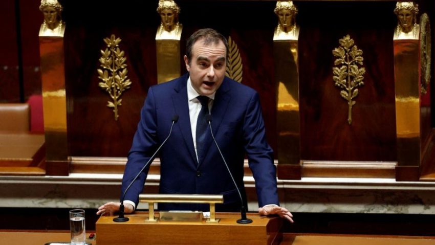 PARIS: Reconfirmat în funcție, premierul Sébastien Lecornu are de trecut testul a două moțiuni de cenzură PARIS: Reconfirmat în funcție, premierul Sébastien Lecornu are de trecut testul a două moțiuni de cenzură