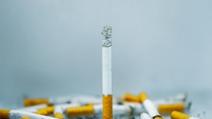 UE ia în calcul interzicerea ţigărilor cu filtru şi a ţigărilor electronice