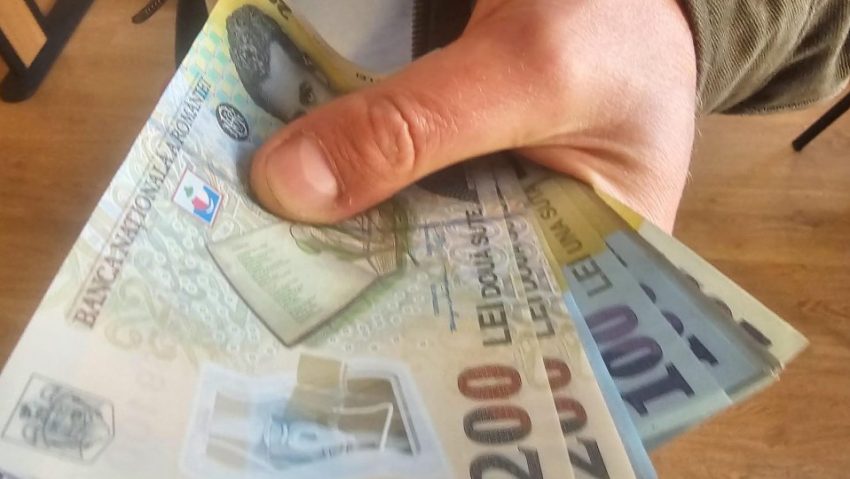 Legea pentru plata pensiilor private, atacată de AUR la CCR Legea pentru plata pensiilor private, atacată de AUR la CCR