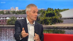 Publicul BBC este preocupat de posibile ingerințe politice, spune directorul general Tim Davie