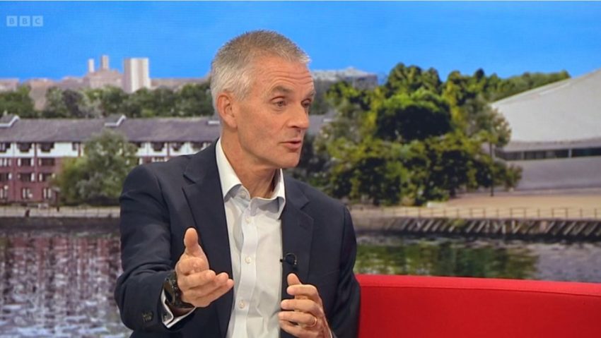 Telespectatorii BBC sunt preocupați de posibile ingerințe politice, spune directorul general Tim Davie Telespectatorii BBC sunt preocupați de posibile ingerințe politice, spune directorul general Tim Davie