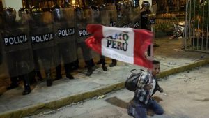 PERU: Confruntări violente între poliție și protestatari din Generația Z