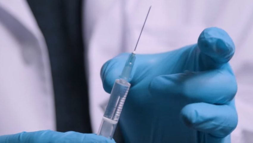 Dr. Cristina Berteanu: „Este demonstrat că vaccinul nu provoacă efecte adverse – conține doar particule de HPV, nu virusul activ” Dr. Cristina Berteanu: „Este demonstrat că vaccinul nu provoacă efecte adverse – conține doar particule de HPV, nu virusul activ”