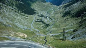 Transfăgărăşanul şi Transalpina vor fi închise de luni