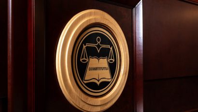 Șeful USR: Dacă nu este constituțională desființarea pensiilor speciale, propunem referendum pentru modificarea Constituției