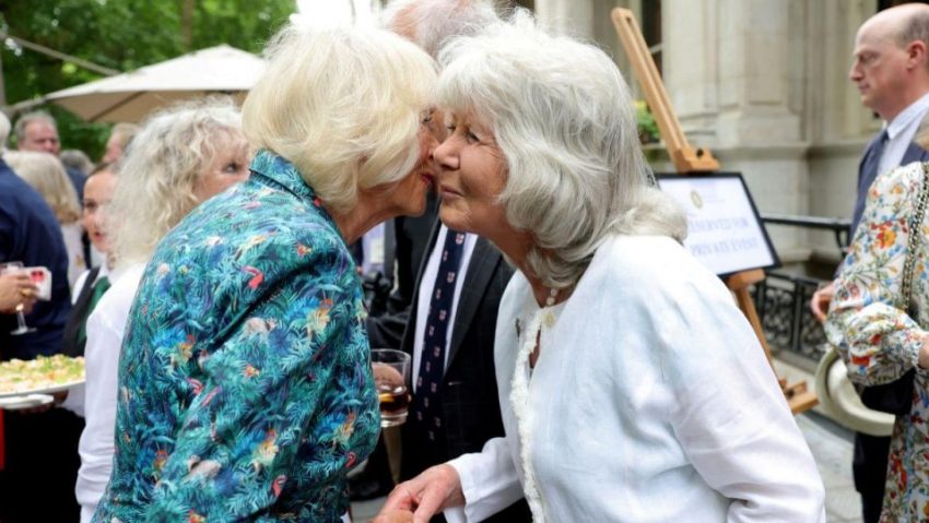 A murit scriitoarea britanică Jilly Cooper