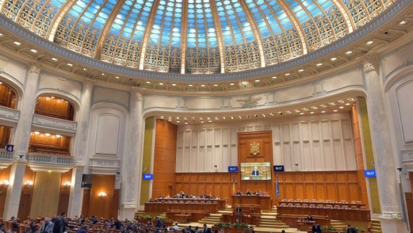 Eliminarea CASS pentru mame, veterani și călugări primește un prim aviz favorabil în Senat