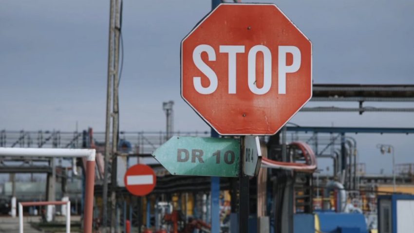 CONSTANȚA: O instalație de la Rafinăria Năvodari, închisă din cauza unei scurgeri de amoniac