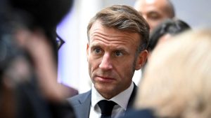 Președintele Macron, tot mai izolat pe fondul crizei politice de la Paris