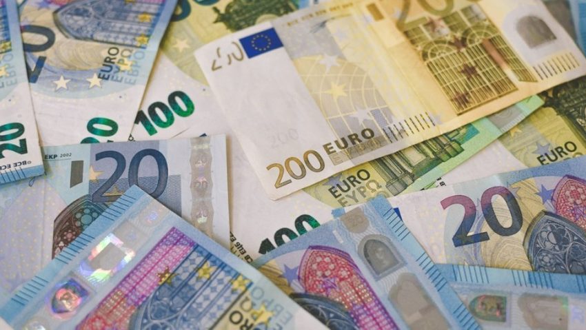 AUSTRIA: Sindicatele funcţionarilor renunță la indexarea salariilor cu inflaţia. Guvernul face economii de 310 milioane de euro