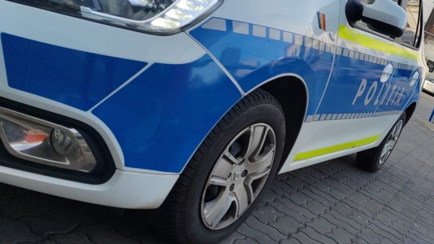 CARAȘ-ȘEVERIN: Autoturism de lux furat din Suedia, depistat și indisponibilizat la Reșița CARAȘ-ȘEVERIN: Autoturism de lux furat din Suedia, depistat și indisponibilizat la Reșița