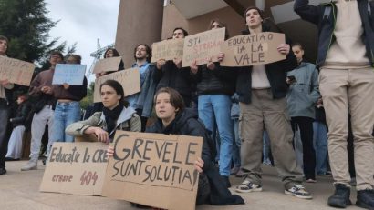 CLUJ-NAPOCA: Studenții la Mate-Info își continuă protestele de stradă | VIDEO