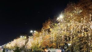 BUCUREȘTI: Luminițele de Crăciun se aprind în weekend