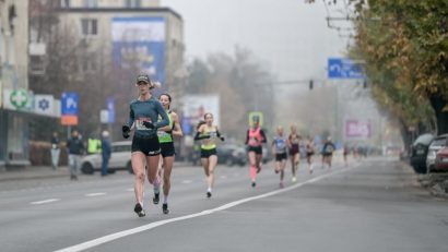 BRAȘOV: 1.500 de alergători vor lua startul în Crosul 15 Noiembrie