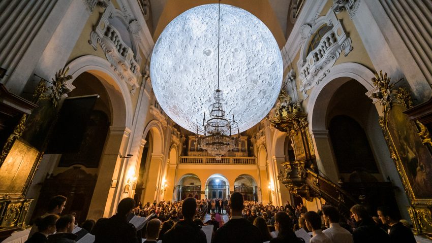 Îndrăgita Lună revine la Cluj