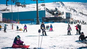 Sezonul de schi de la Straja se deschide cu muzică și foc de artificii