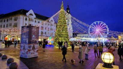 ORADEA: Zece clădiri emblematice vor fi decorate în spiritul sărbătorilor de iarnă