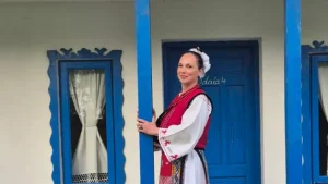 TULCEA: În satul Vișina, tradițiile de iarnă nu rămân amintiri | AUDIO