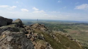 TULCEA: Traseu adaptat persoanelor cu dizabilităţi care vor să viziteze Munţii Măcinului