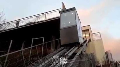Ascensorul pe plan înclinat de la Cetatea Râşnov, oprit temporar