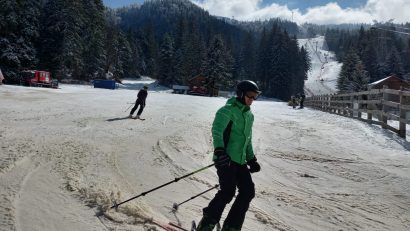 Vânt puternic în Postăvaru. Nu funcționează instalațiile de transport pe cablu