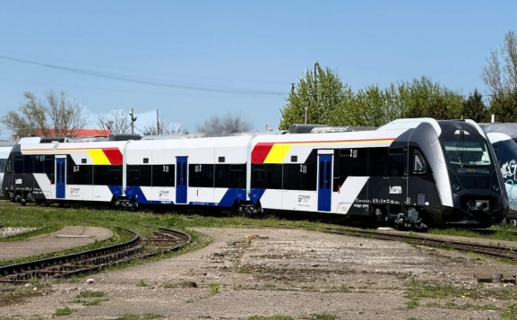 Automotorul Leon va asigura, în minivacanța de 1 Mai, legătura feroviară între Capitală și nordul litoralului