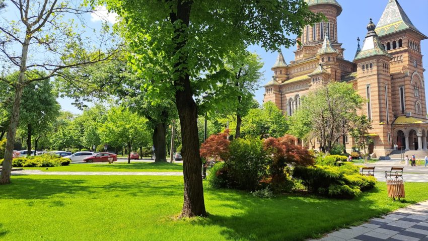 TIMIȘOARA: Programul slujbelor din Săptămâna Mare și de Paște la Catedrala Mitropolitană