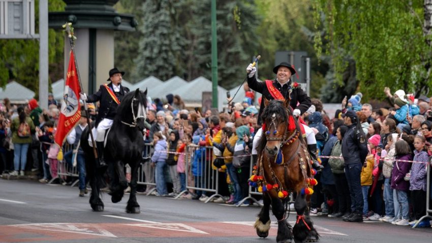 Programul complet de la Zilele Brașovului! Coborârea Junilor în Cetate, cel mai așteptat eveniment