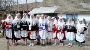 TULCEA: În localitatea Izvoarele continuă tradiția străveche a Lazărelului | AUDIO