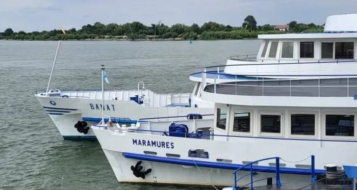 TULCEA: De la 1 mai, Navrom Delta trece la programul de transport de vară