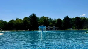 ARAD: Deschiderea oficială a ştrandului Neptun din Arad se amână