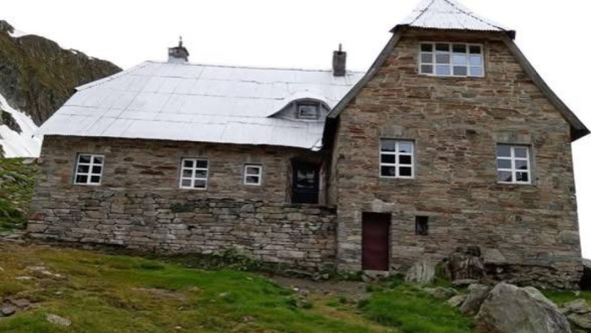 Cabana Podragu, redeschisă!