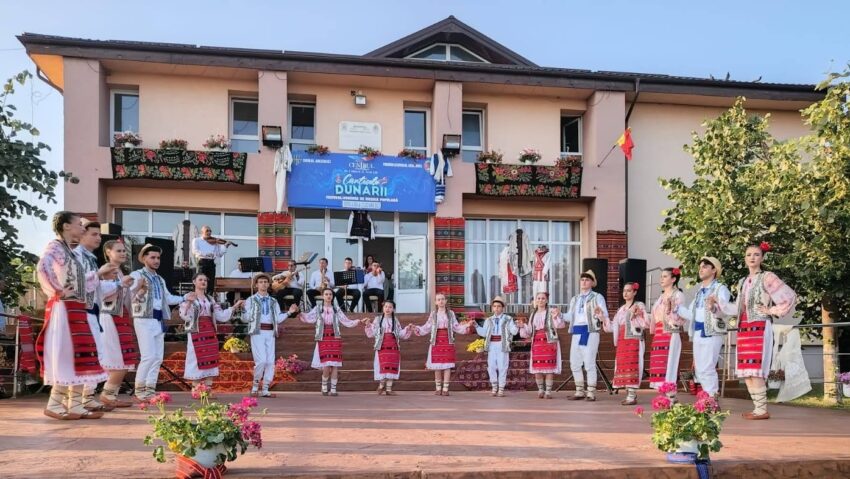 OLT: O nouă ediție a Festivalului-concurs „Cântecele Dunării”, la Ianca