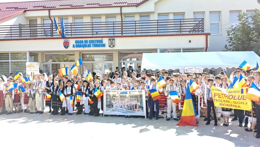 Festival-concurs al tinerilor interpreți de muzică populară, la Turceni