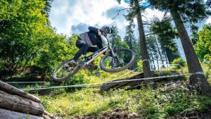 50% reducere pentru brașoveni la transportul cu telegondola în Bike Park Postăvarul