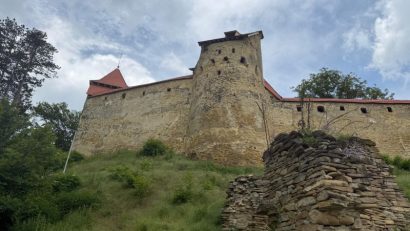 Cetatea de Refugiu din Saschiz poate fi vizitată zilnic în această vară